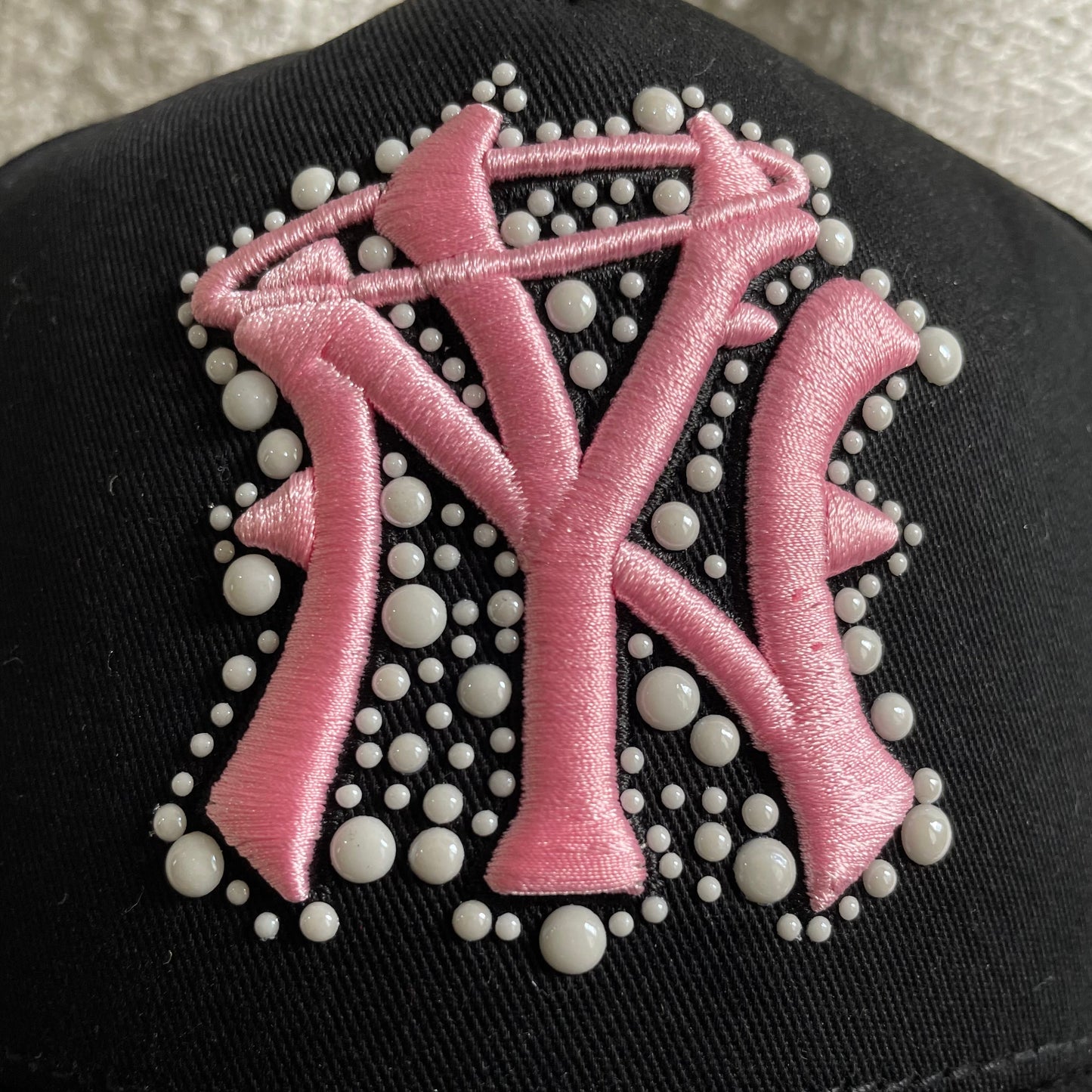 31 Hats NY Pearls Lovers Club