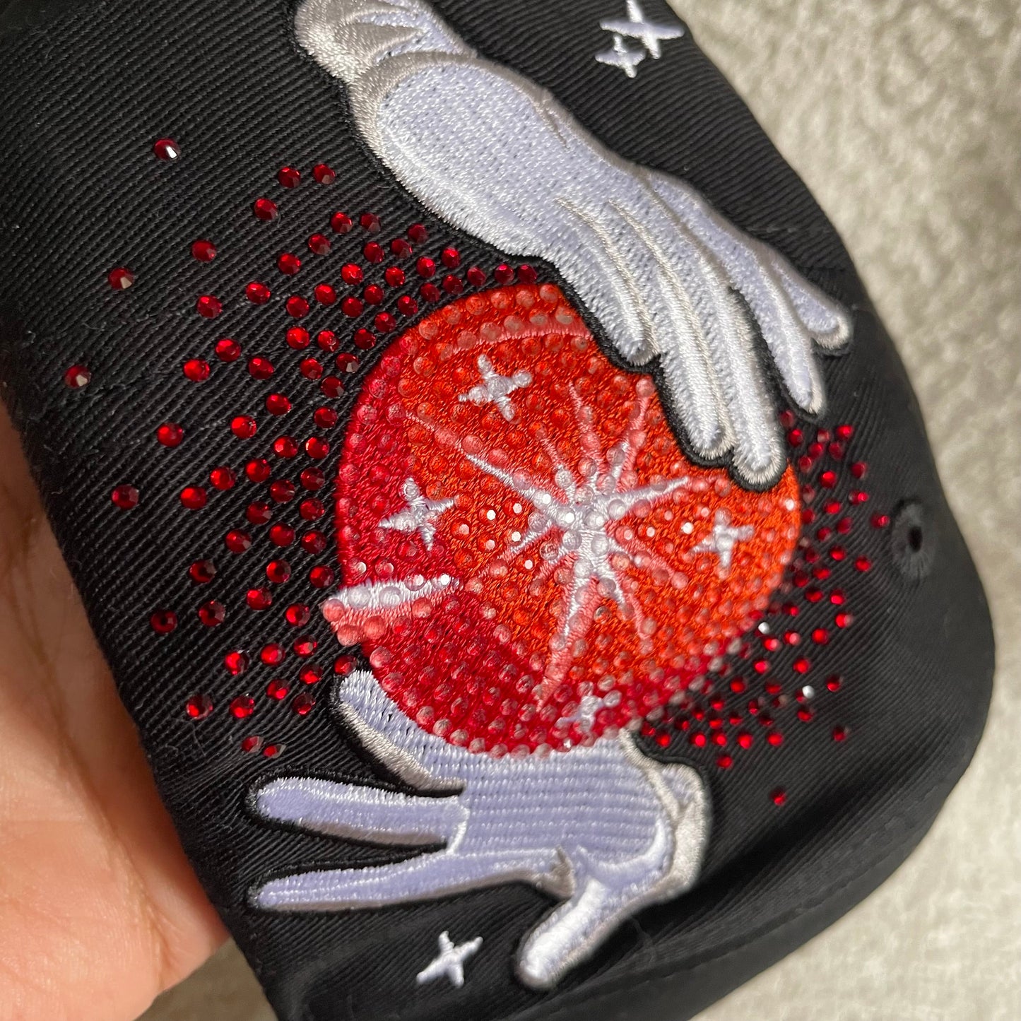 31 Hats NY Pearls Lovers Club