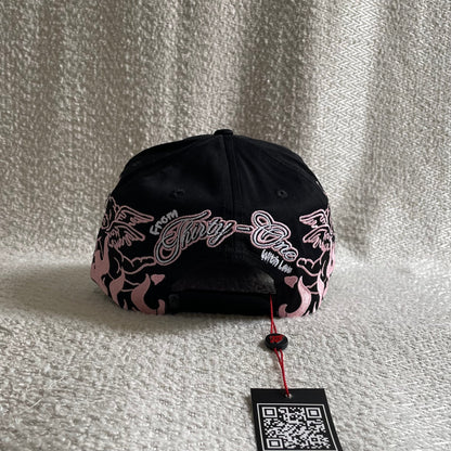 31 Hats NY Pearls Lovers Club